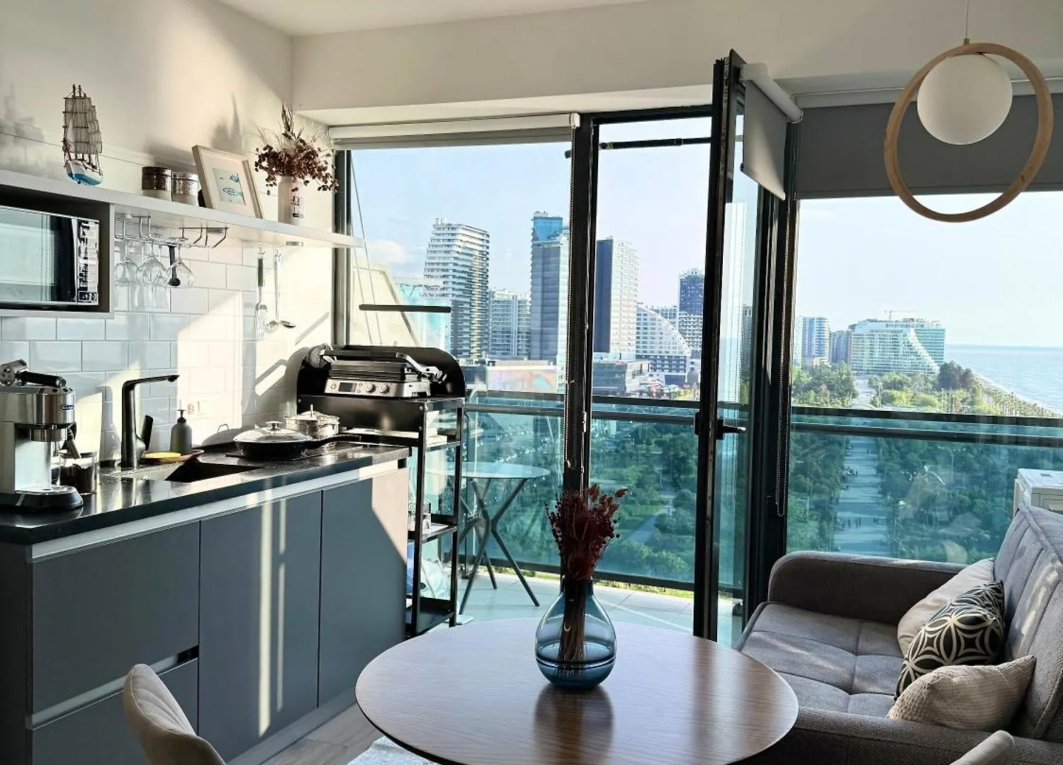 Black Sea Pearl, 11 Floor Batumi Apartment
